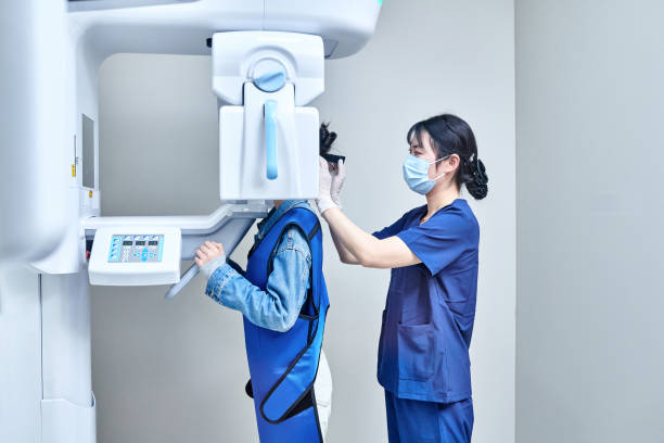 Best Holiday Emergency Dentist in Hazel Crest, IL